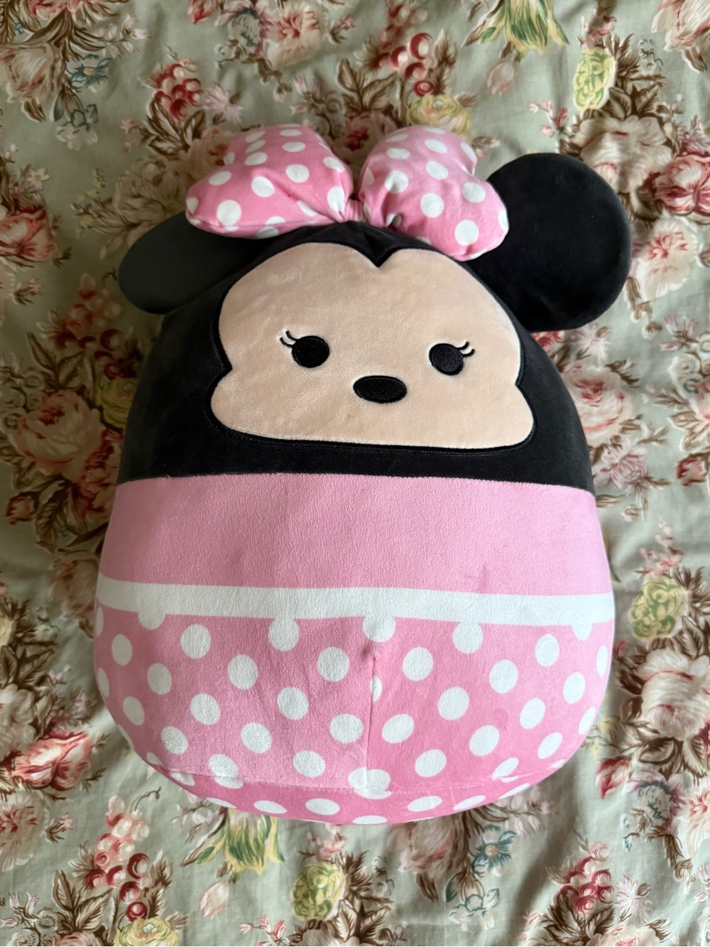 minnie mouse squishmallow